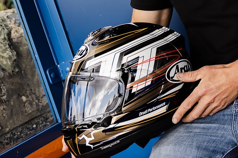 Arai lança edição limitada de capacetes inspirada no Tourist Trophy da Ilha de Man