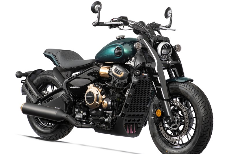 Cyclone lança nova Bobber RA600 em Portugal e Espanha