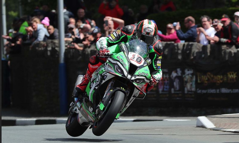 TT Ilha de Man 2022 – Hickman vence na corrida Supertwin TT