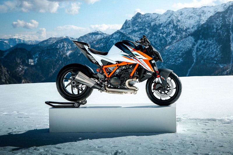 KTM 1390 Super Duke RR 2026: hypernaked ainda mais refinada