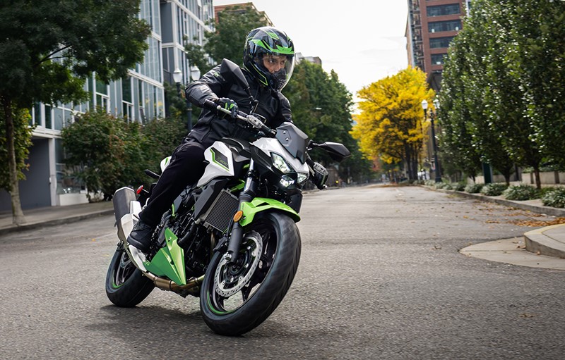 Kawasaki apresenta a Z500 e a Z 500 SE de 2027