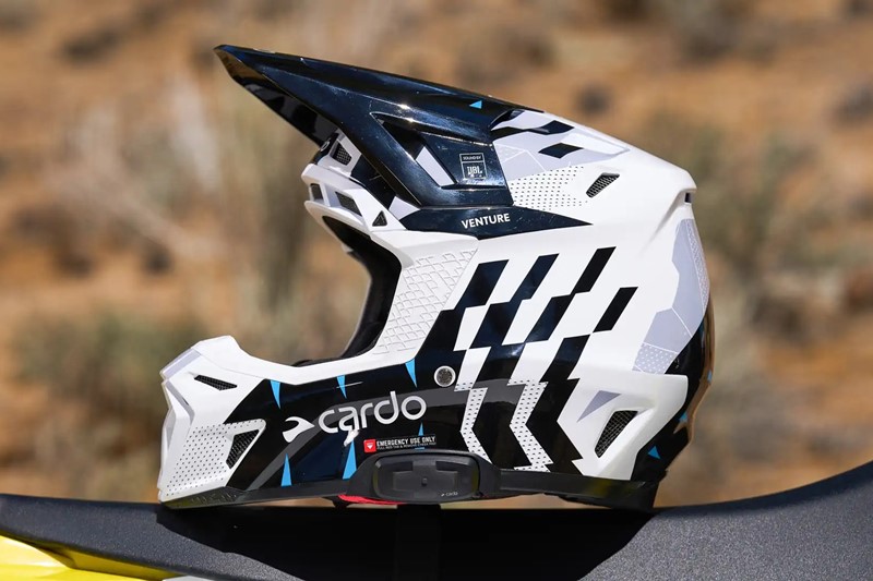 Cardo apresenta Venture, o primeiro capacete off-road com sistema de comunicação Mesh integrado