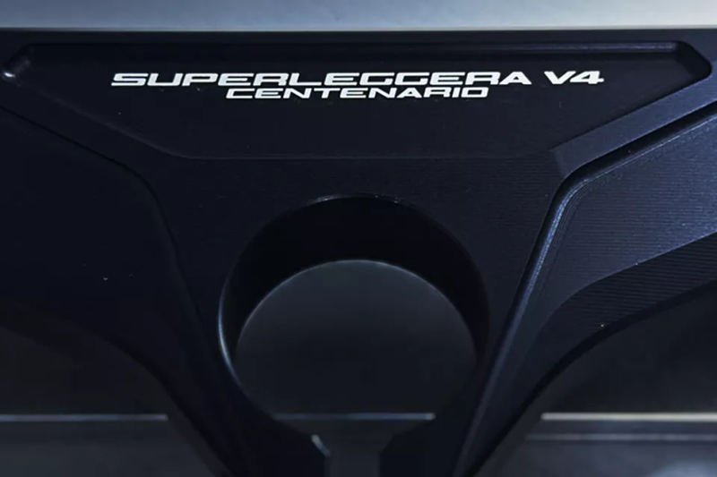 Engenharia no limite: Ducati anuncia estreia global da Superleggera V4 Centenario