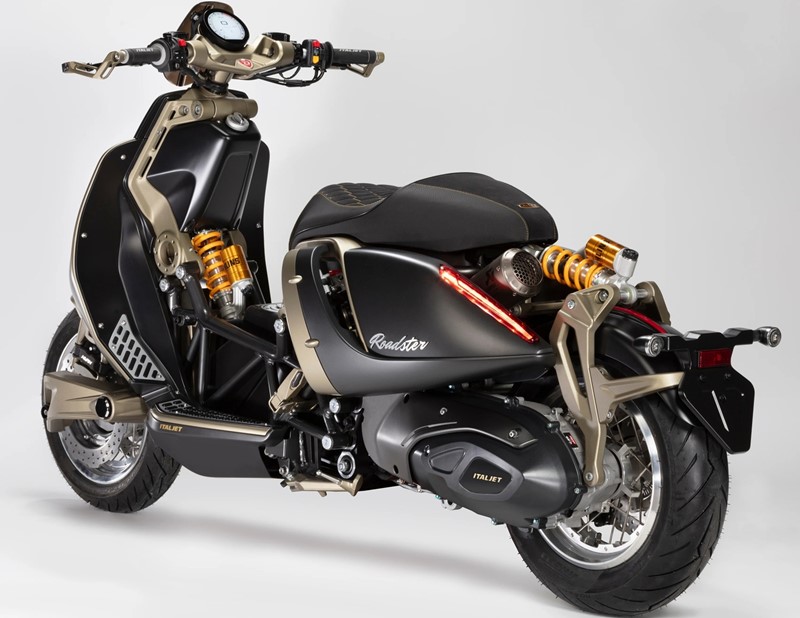 Italjet Roadster 400 Founders Edition: desenho intemporal, tecnologia avançada e produção limitada