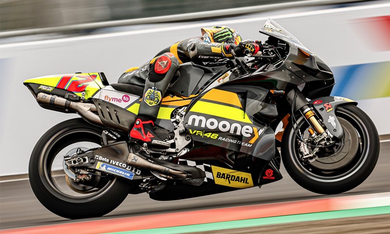 Chuva atrasa largada da MotoGP em Silverstone e corrida pode ser cancelada