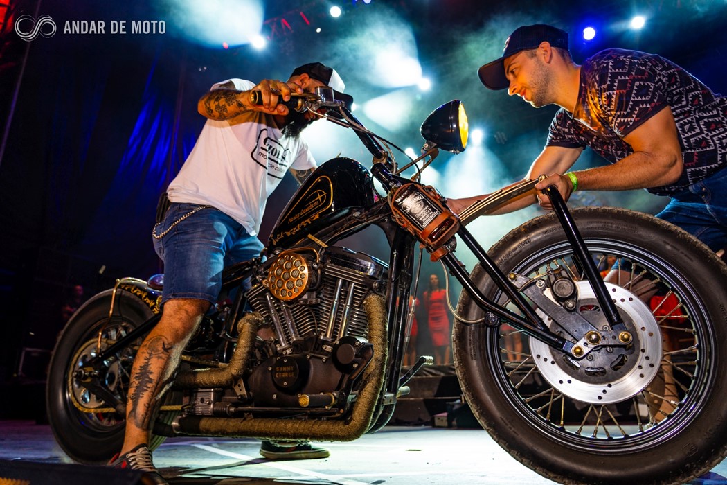 3º- Bruno Catarino – PT – H.D. Sportster 1200 – João Pedroso, Rock Solid, Bruno Catarino