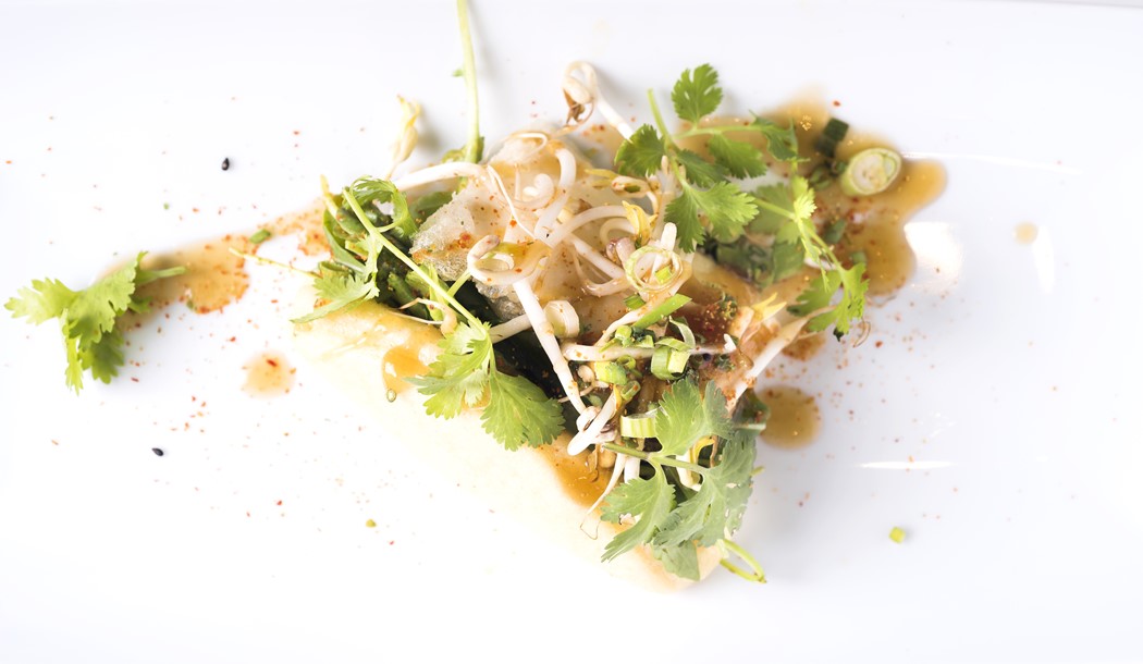 Tempura de tofu com molho tentsuyu
