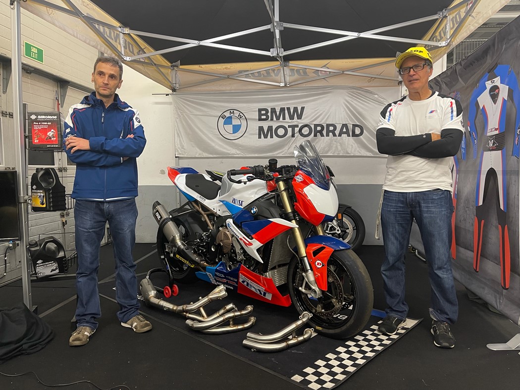 Troféu BMW S 1000 R vai animar as pistas em 2022! - Desporto - Andar de Moto