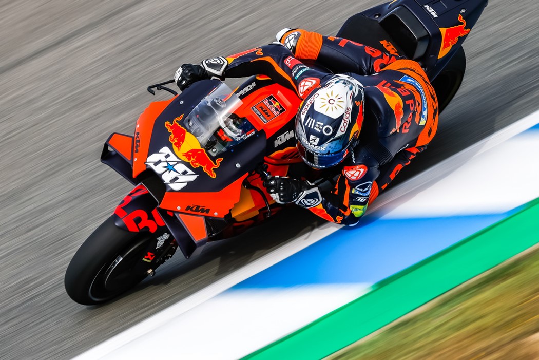 Miguel Oliveira abandona GP da Malásia após queda