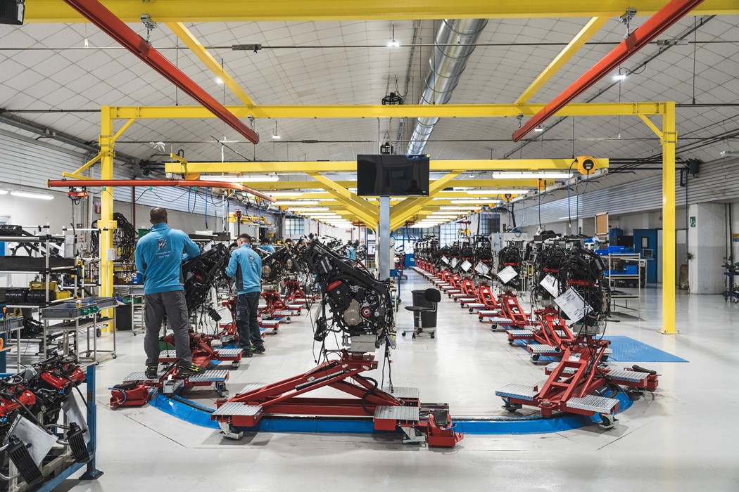 Linha de montagem da MV Agusta em Schiranna