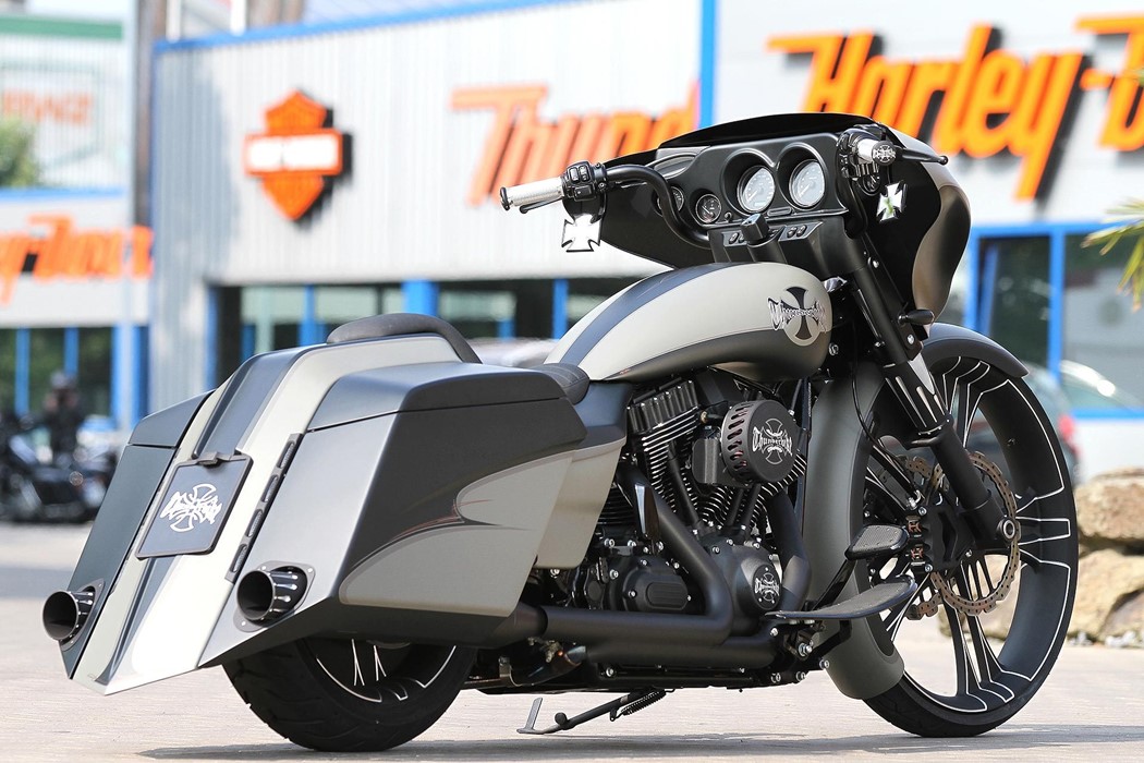 Corrida de motos custom: conheça o King of the Baggers - Motonline