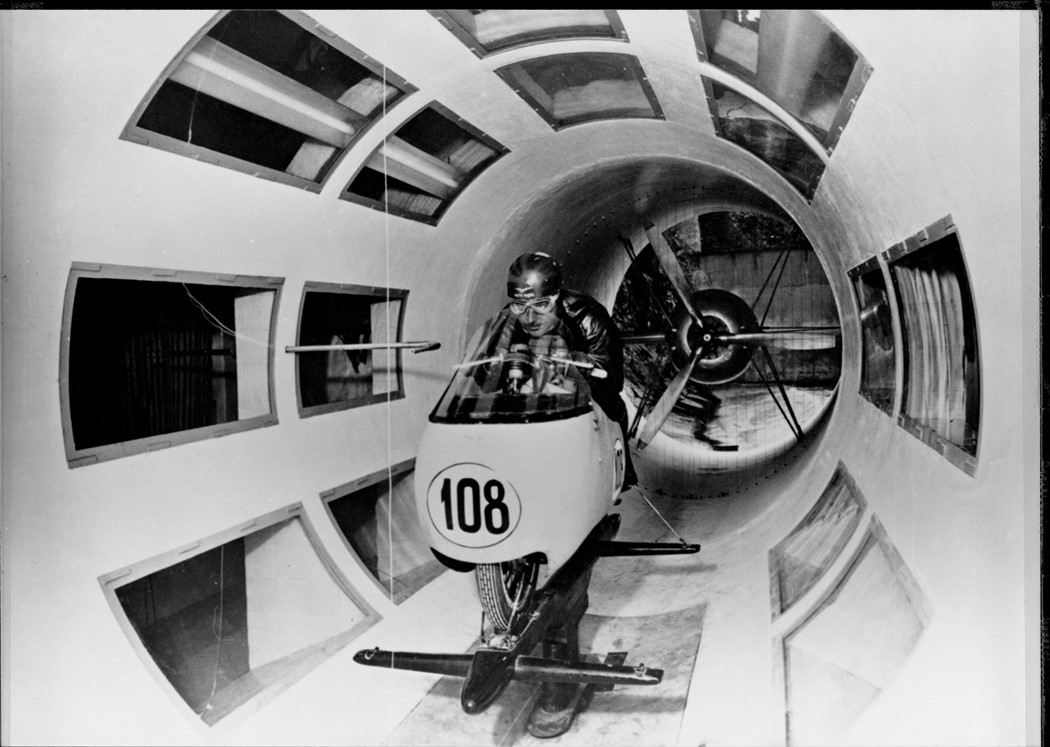 Túnel de Vento da Moto Guzzi em 1955