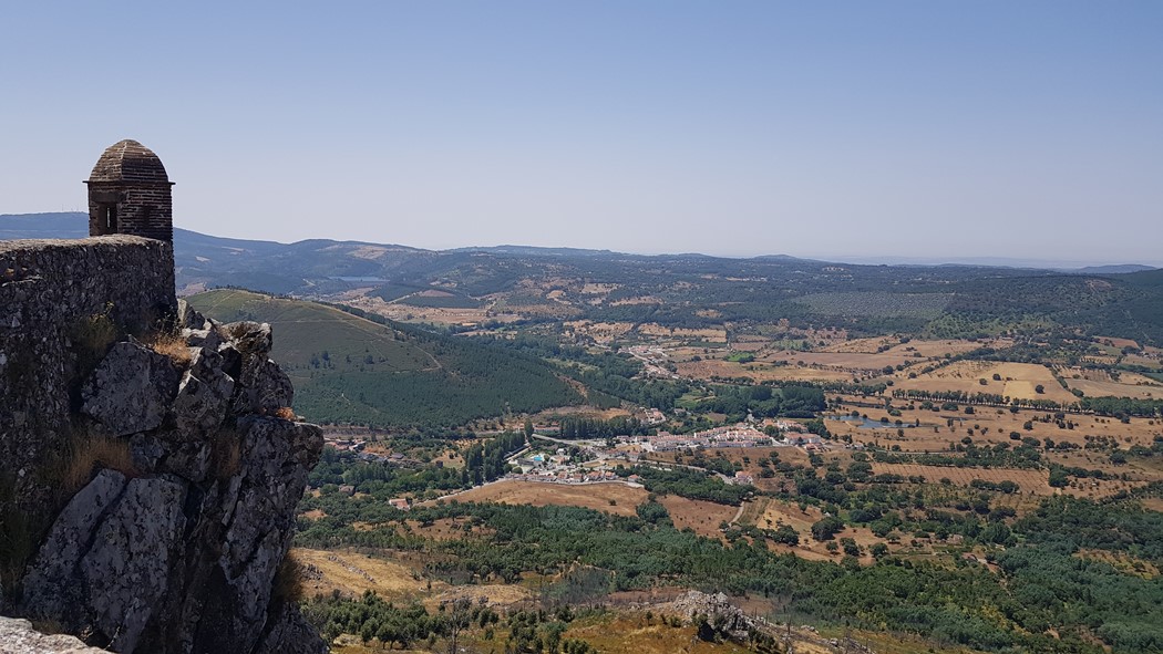-De Marvão vê-se a terra toda