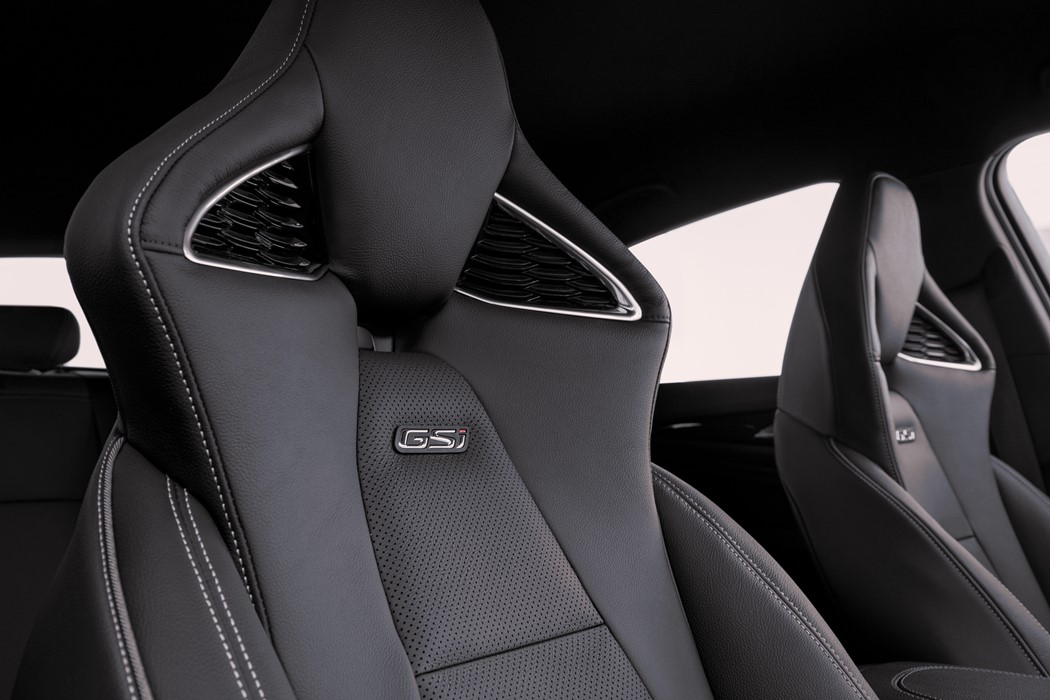 Novo banco desportivo do Insignia GSi