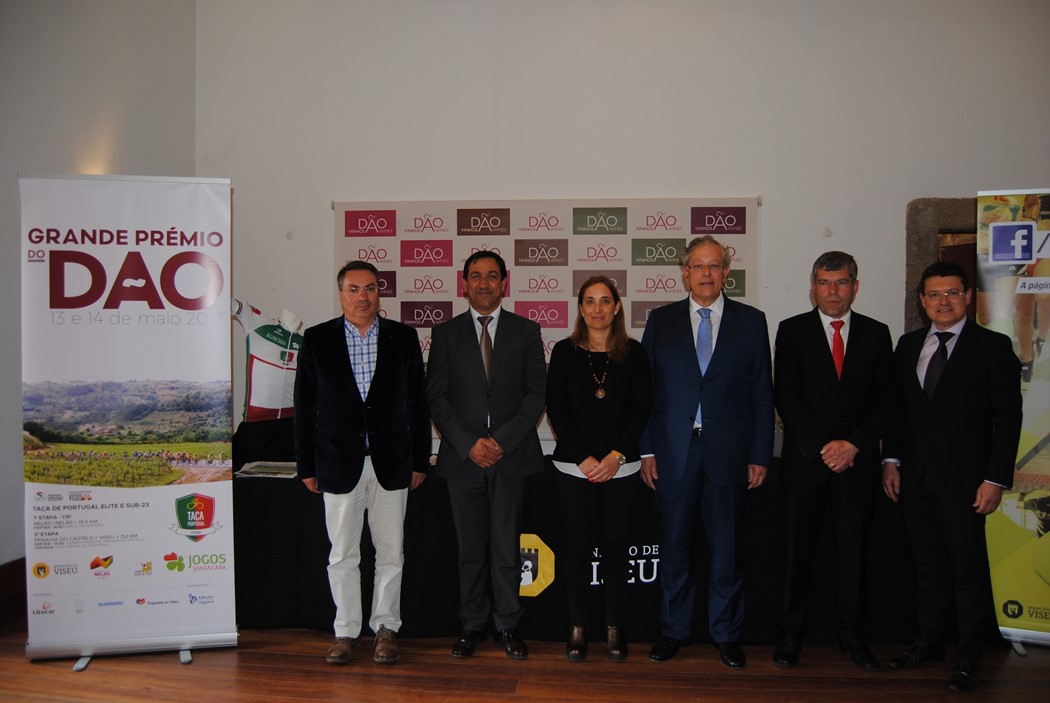 José Borges Silva, Delmino Pereira, Ana Paula Tomás (presidente Associação Ciclismo de Viseu), Almeida Henriques, Francisco Carvalho, Guilherme Almeida (vereador Desporto CM Viseu)