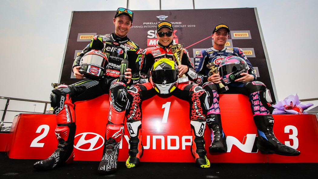 Mundial Superbike pódio Corrida 1: Alvaro Bautista, Jonathan Rea e Alex Lowes