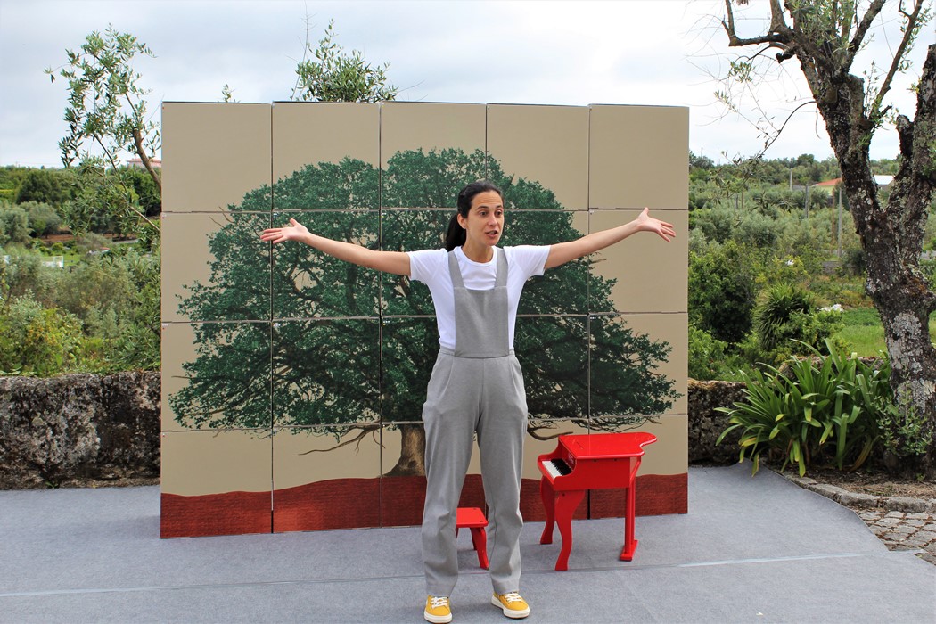 Joana Gama em "As árvores não têm pernas para andar" © Ana Lúcia Figueiredo