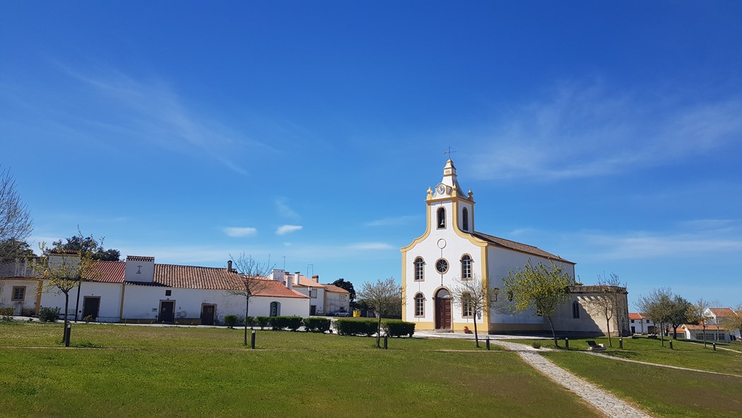 Flor da Rosa - Igreja de Nº Sª das Neves.jpg