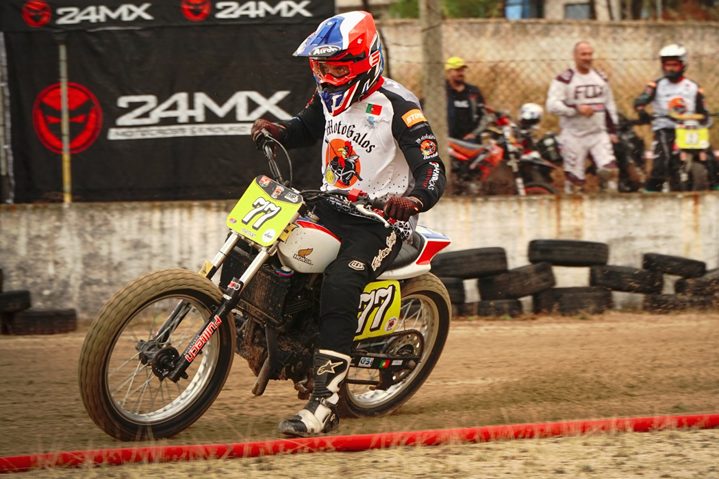 Maurício Santos - Tracker