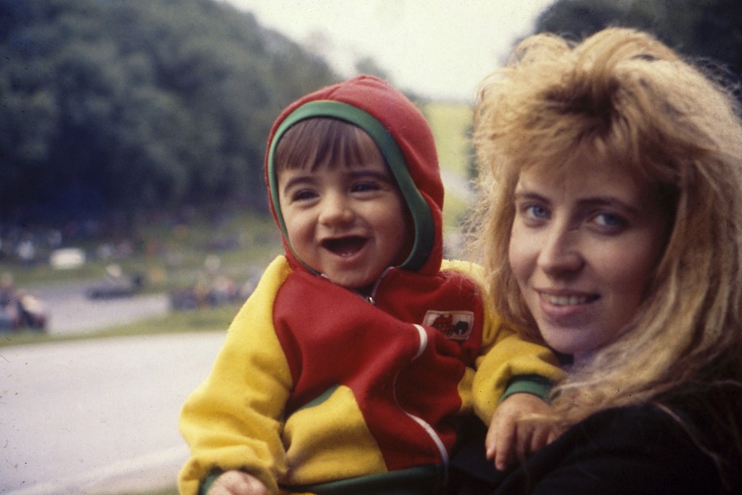 Radiante na primeira ida a Brands Hatch
