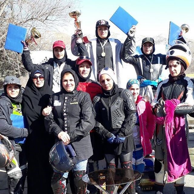 Behnaz Shafie vence 1ª corrida de motocross feminina do Irão / Instagram