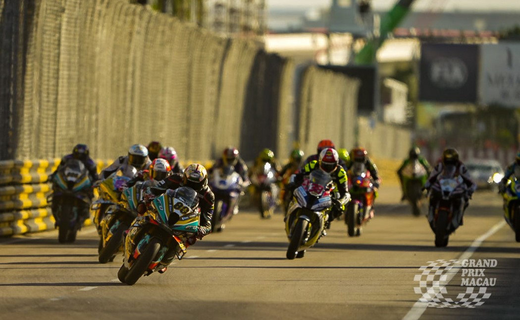 Honda Racing vence corrida e sobe ao pódio na abertura do