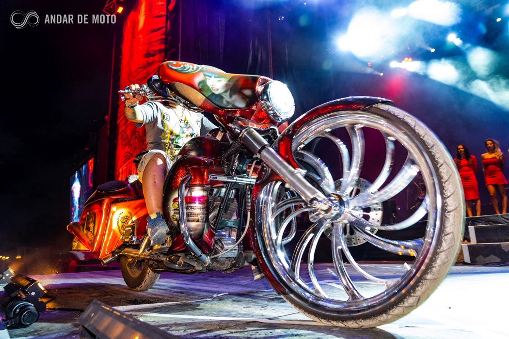 1º- Jonito  – PT – H.D. Cadillacson 1450  – Hell Dourado