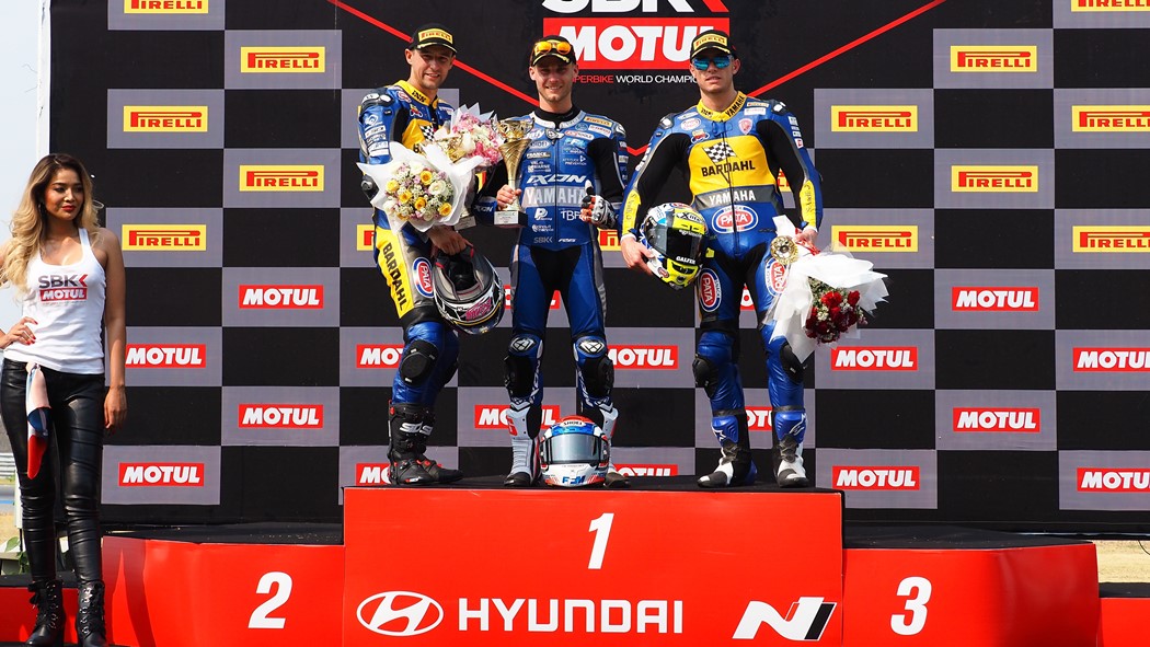 Pódio do Mundial Supersport: Jules Cluzel, Randy Krummenacher e Federico Caricasulo