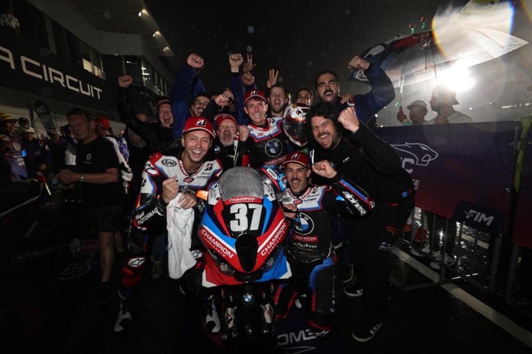 3º lugar para a BMW MOTORRAD WORLD ENDURANCE TEAM