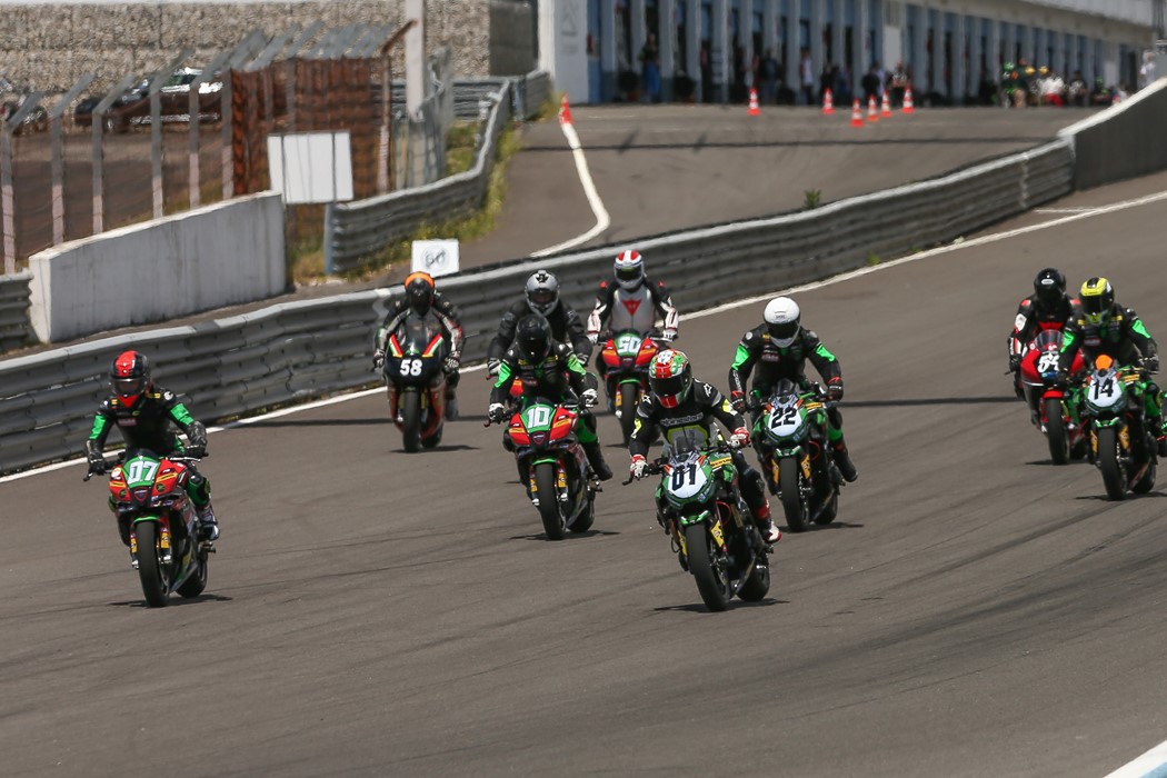 Ensaio de Pista – Kawasaki Z900 Z Cup - MotoSport