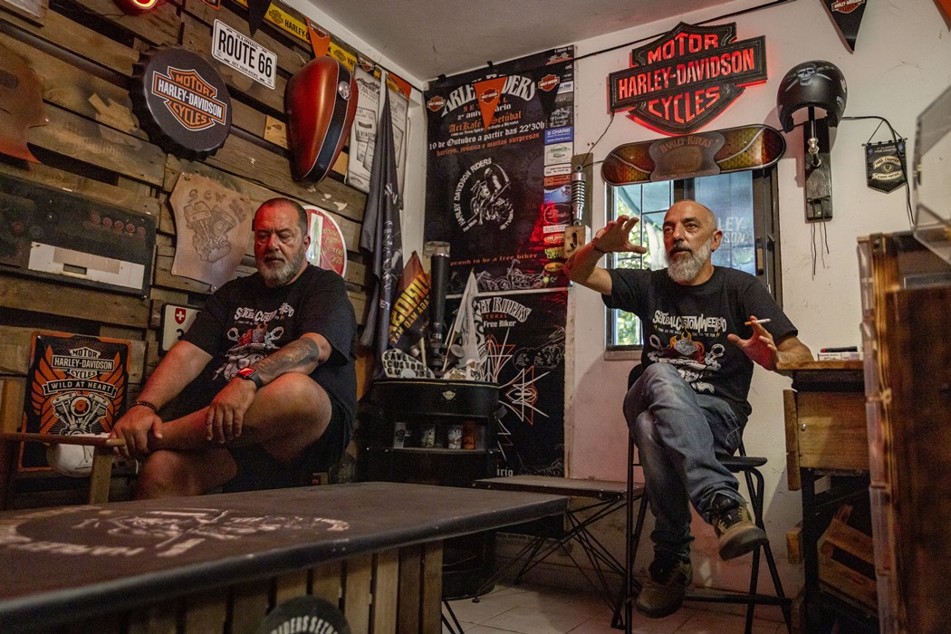 O Raúl e o Marco, os responsáveis pela organização do "Setúbal Custom Weekend"