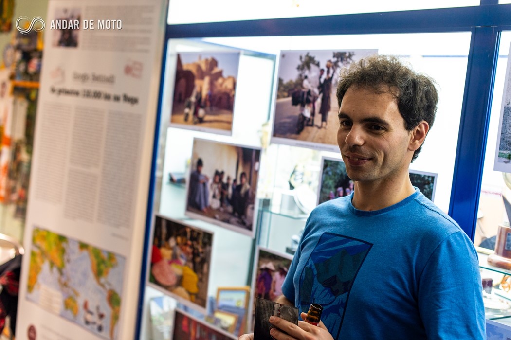 Francesco Crivaro e a exposição de fotos de Giorgio Bettinelli "Il Vespista"