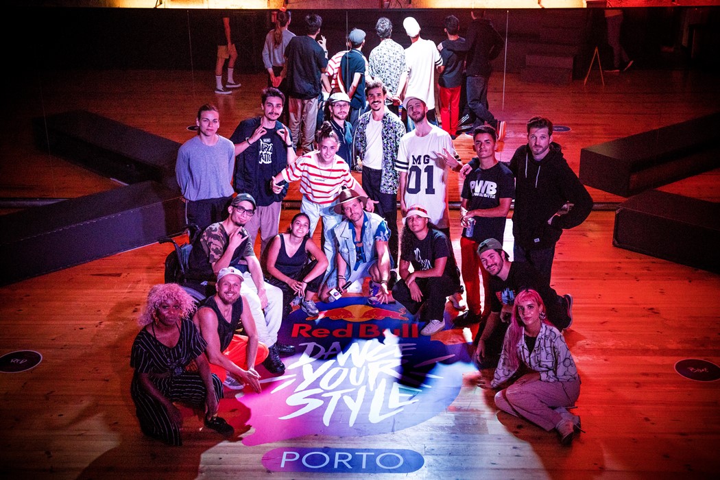 Foto de grupo dos participantes na final do Red Bull Dance Your Style 2019 ©Hugo Silva/Red Bull Content Pool