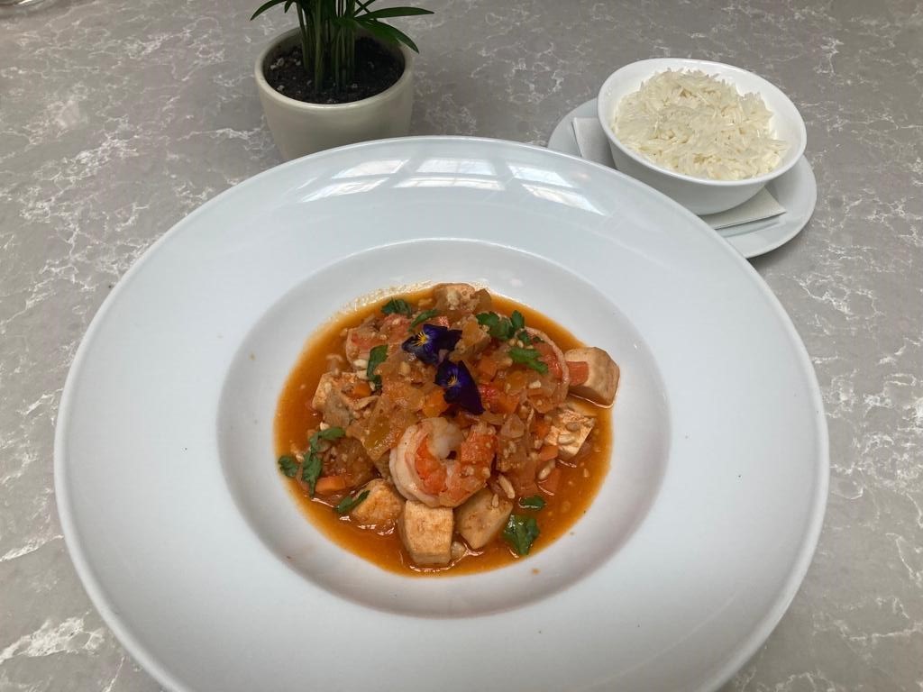 Frango com gambas e amendoas
