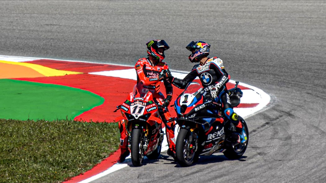 Um excelente exemplo de desportivismo: Bulega e Toprack cumprimentam-se no final da ronda portuguesa.
