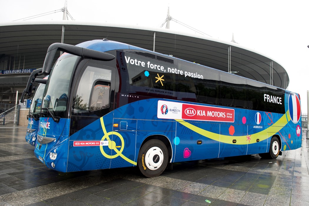 Como patrocinador oficial do UEFA EURO 2016TM, a Continental está a equipar os autocarros de todas as equipas que transportarão as equipas pelas 10 cidades anfitriãs com pneus premium.