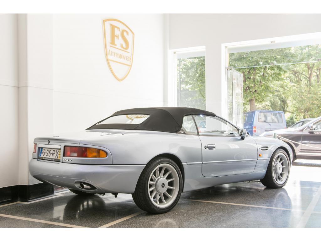 Aston Martin DB7