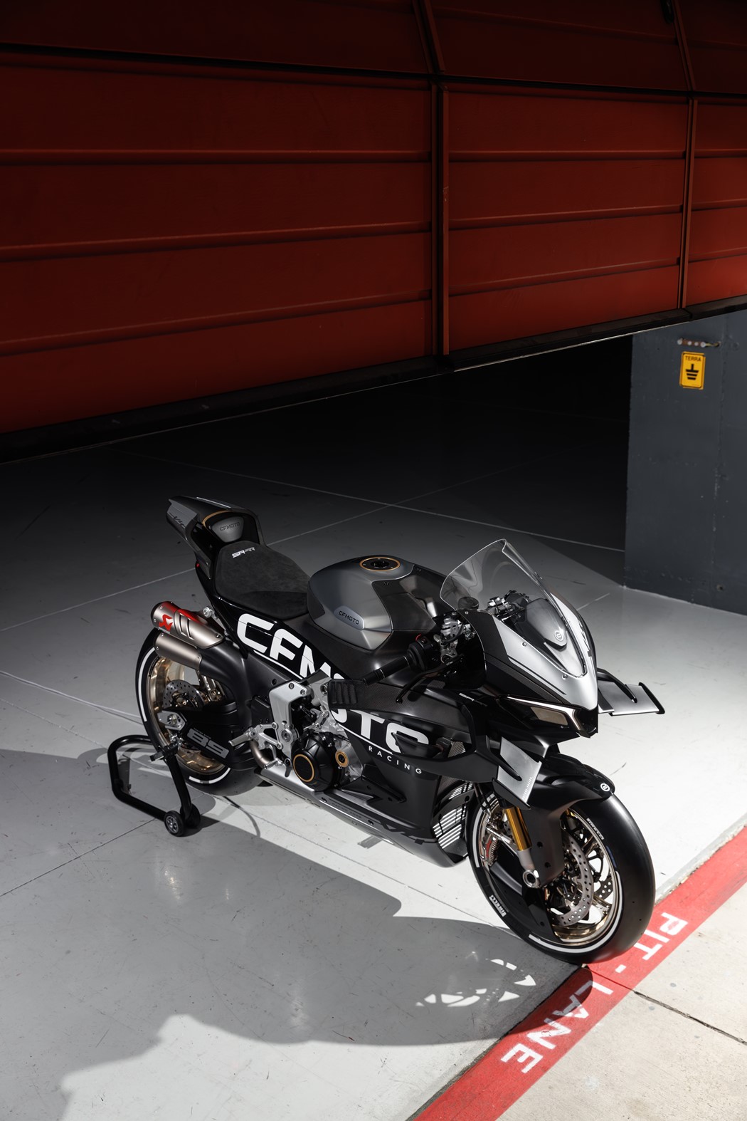 CFMOTO V4 SR-RR - Protótipo Desportivo - EICMA 2025 - MotoNews - Andar ...