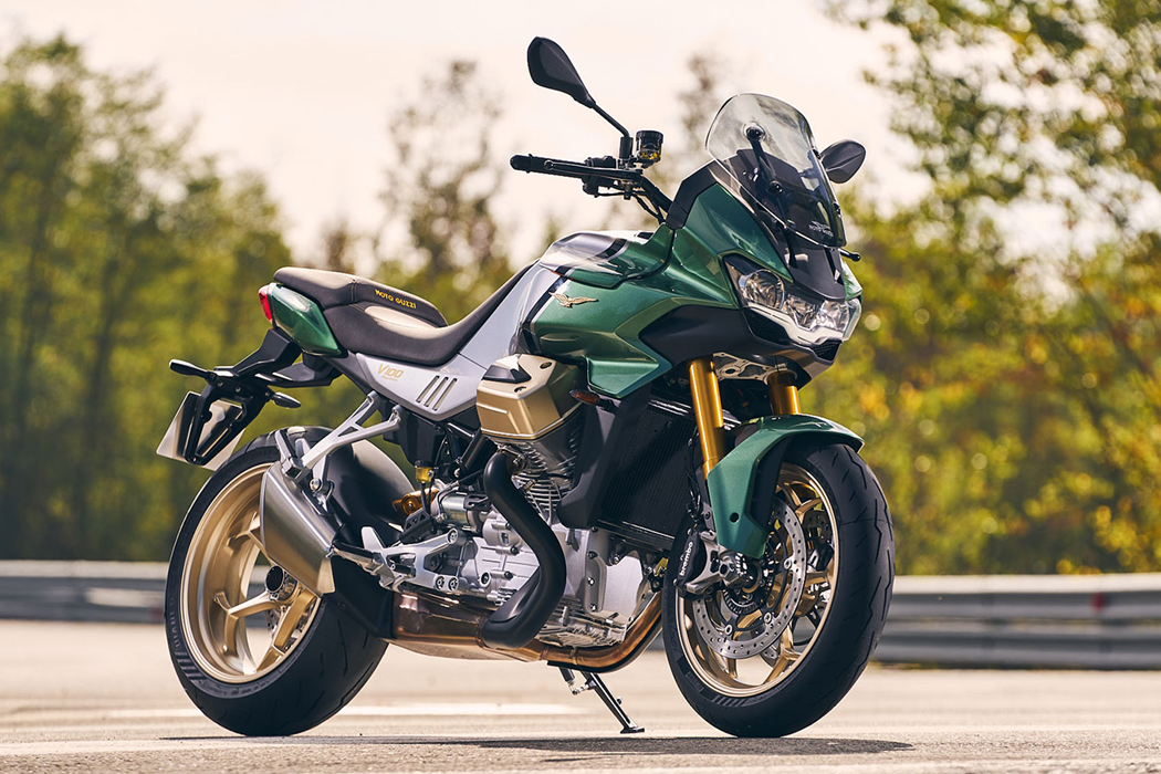 Moto Guzzi V100 Mandello 2022