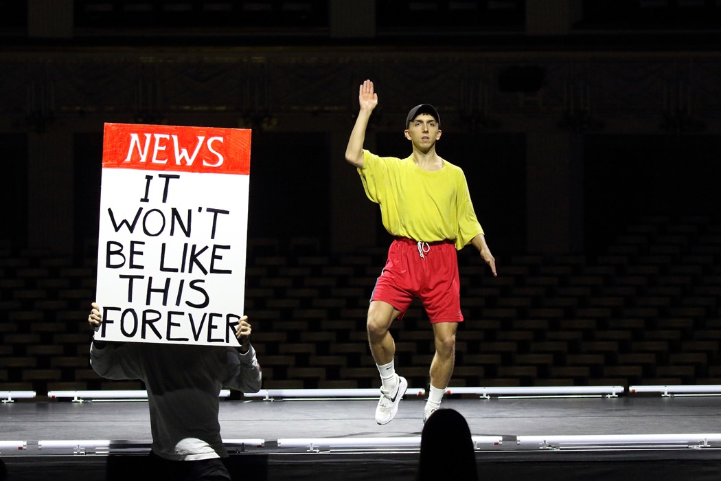 TANZANWEISUNGEN (it won't be like this forever) ©Moritz Ostruschnjak 