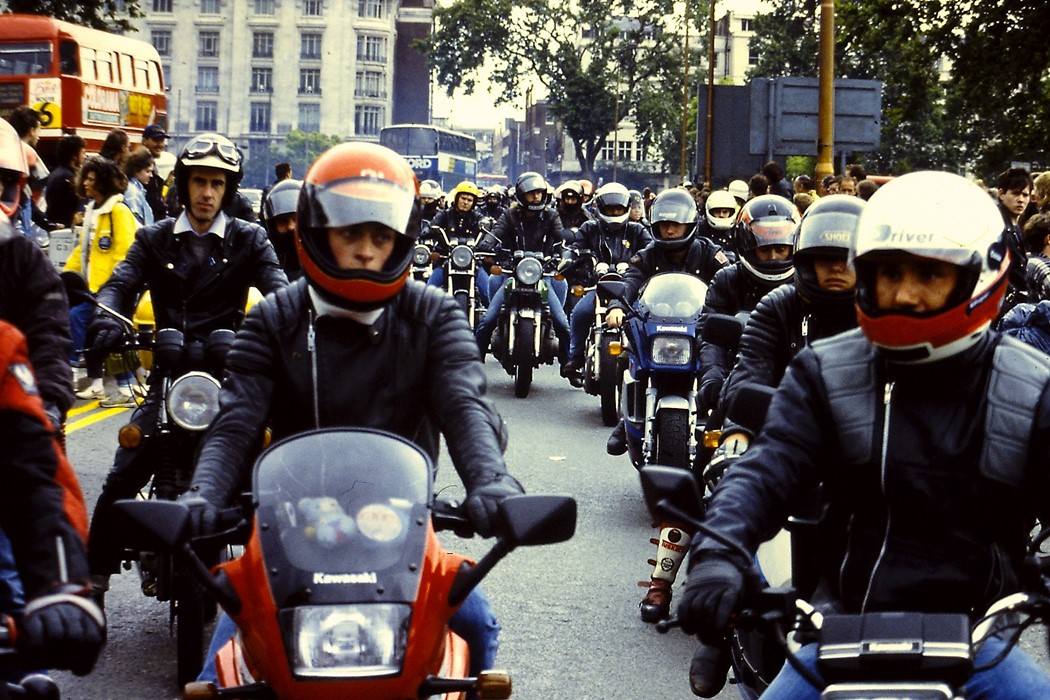 Manifestação pelos direitos da moto em Londres, anos 80