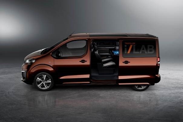 Peugeot Traveller i-Lab