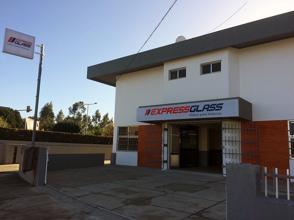 ExpressGlass Maia