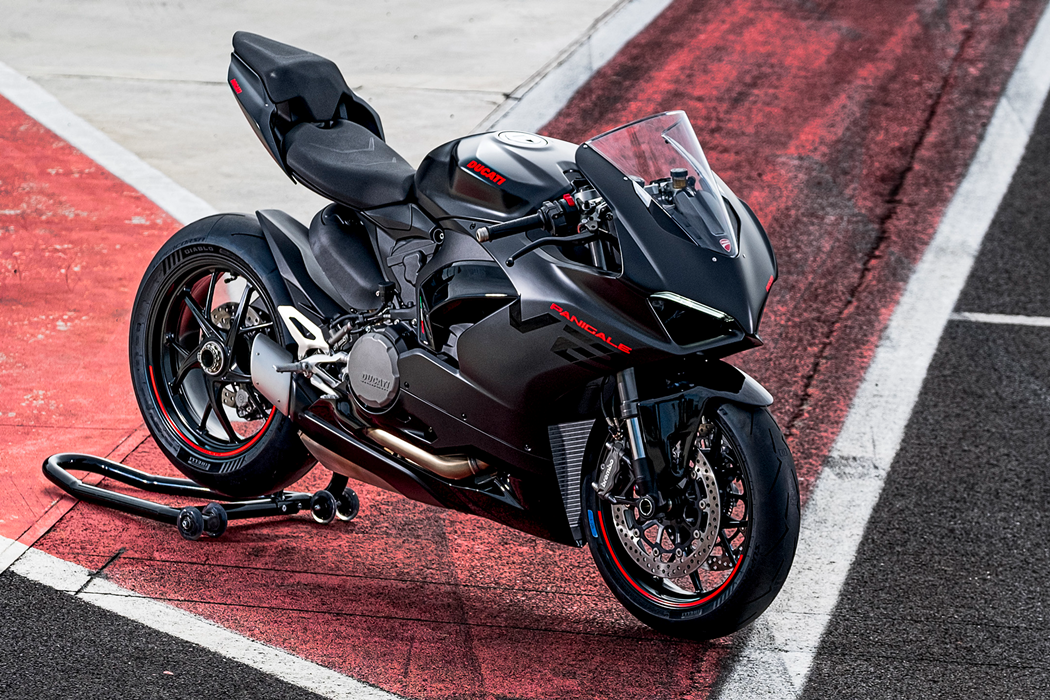 Panigale V2 Black On Black - MotoNews - Andar De Moto