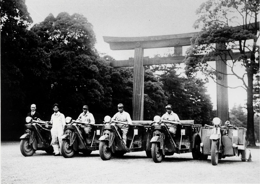 Mazda-Go Expedition tour, 1936, three-wheel trucks arrive in Tokyo