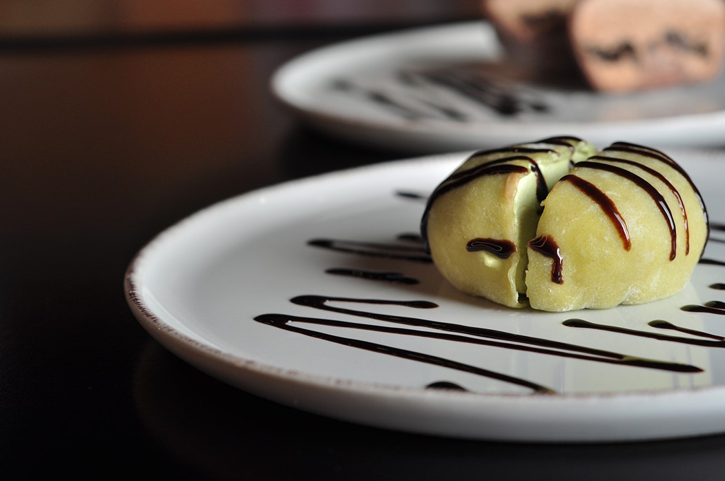 Kapitan Ramen Bistro - Halloween - Mochi de chá verde©Maria Mattos