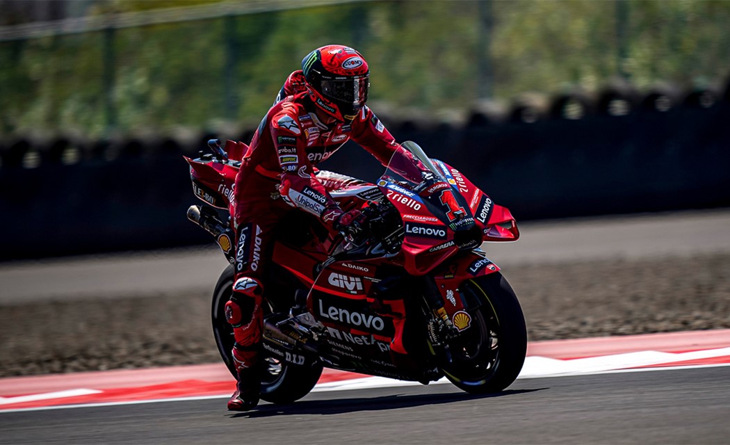 Francesco Bagnaia vence a primeira corrida curta da MotoGP