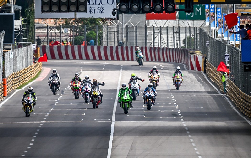 GP Macau 2022: Primeira corrida cancelada - Óleo na pista move