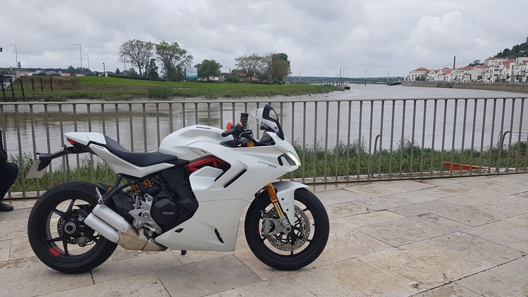 Ducati Supersport 950