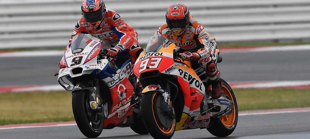 Marquez veio detrás para vencer